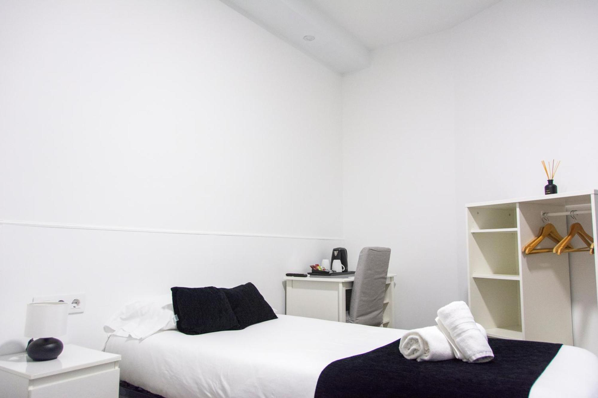 Laramond Barcelona Rooms المظهر الخارجي الصورة